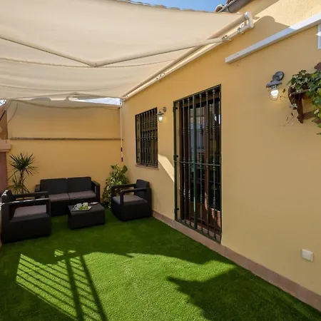 Triana Penthouse דירה